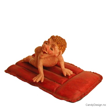 Bade troll på luftmadrass