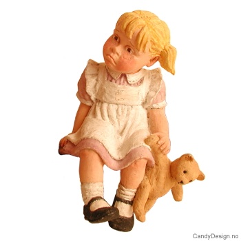 Sitting summerchildren  Girl with teddybear