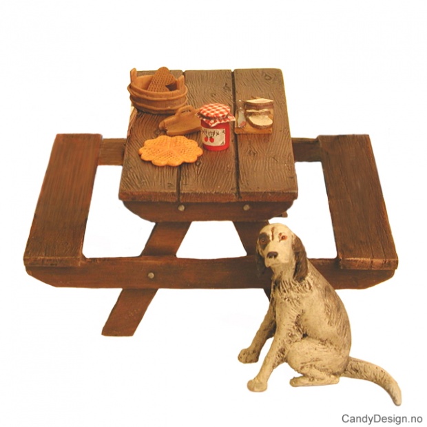 Big table for figurines