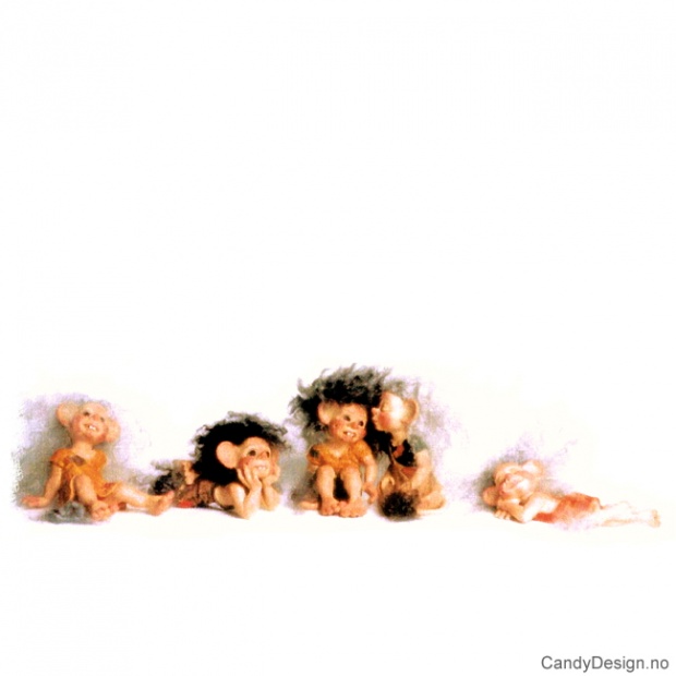 Troll sittende og liggende - assortert