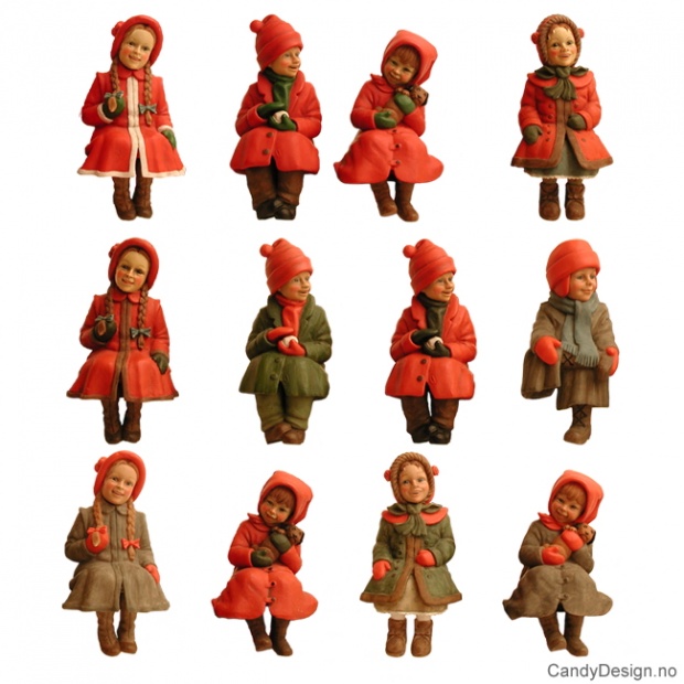 Barn sittende på kant assortert