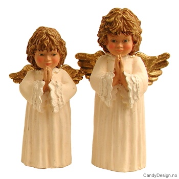 To engler i bønn med vinger