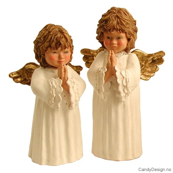 Two angels with wings praying