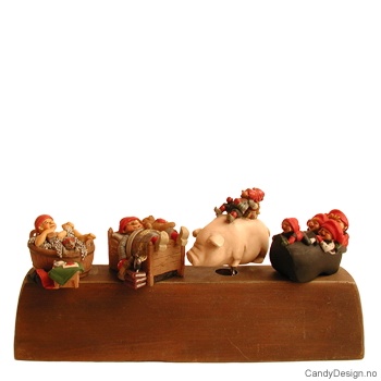 Sett med 4 korker med nisser