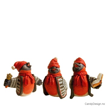 Sett med 3 syngende dompapper med nisseluer assortert