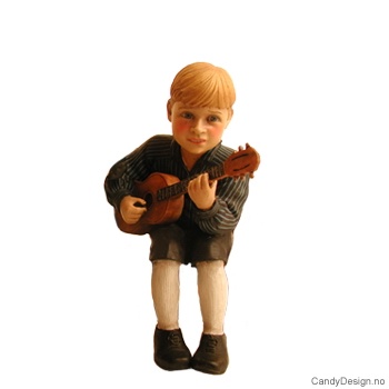 Carl Larsson barn - Gutt med liten gitar