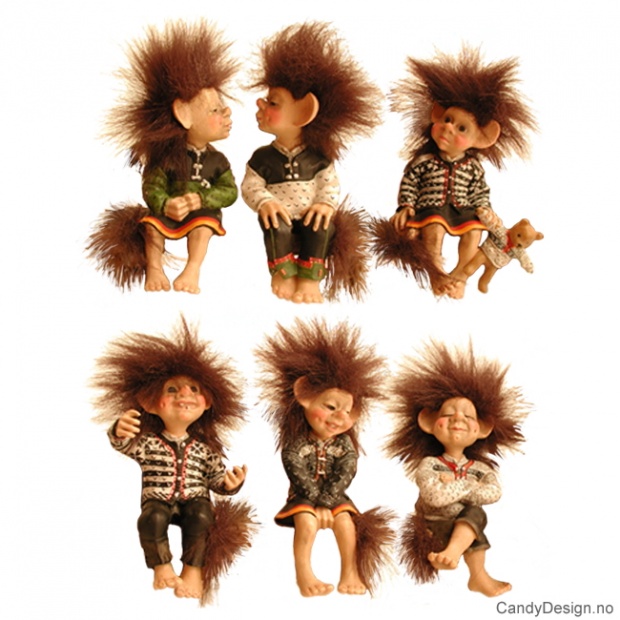 Medium sitting troll figurines - Assorted