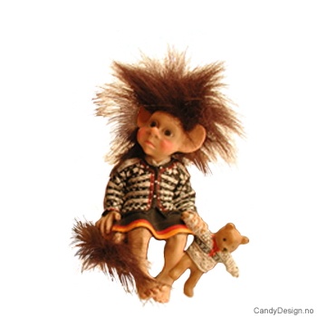 Medium troll figurer sittende på kant - Trollpike med teddy