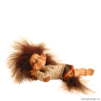 Medium troll liggende og sittende på kant - Liggende trollpike