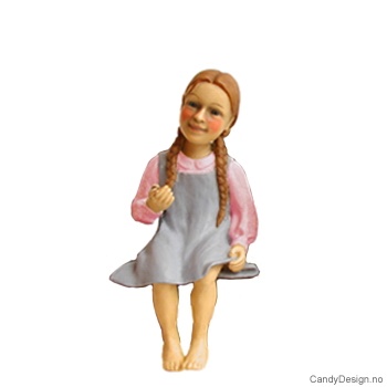 Små Carl Larsson barne figur sittende på kant - Pike med flette i hånden