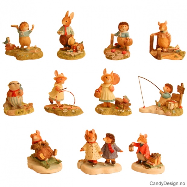 Assorted animals figurines