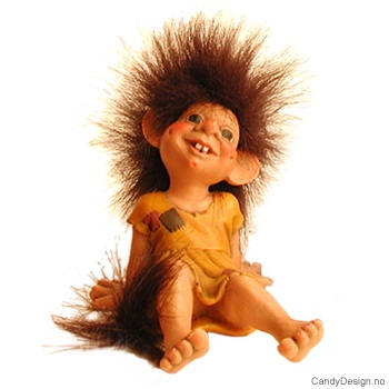 Trollpike lenende bakover