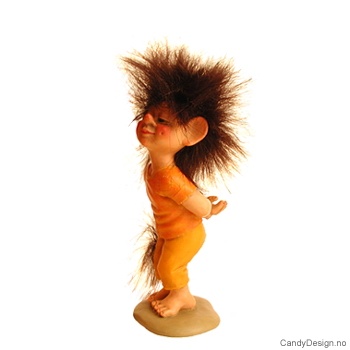 Lite stående troll uten genser