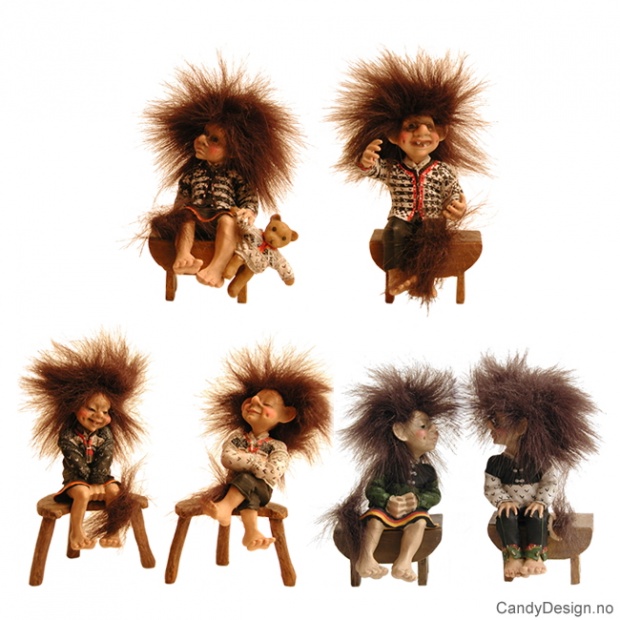 Two minitroll on bench assorted