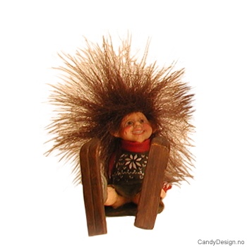 Troll på ski med fluffy hår