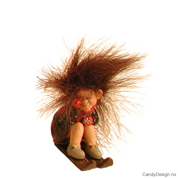 Troll på ski med fluffy hår