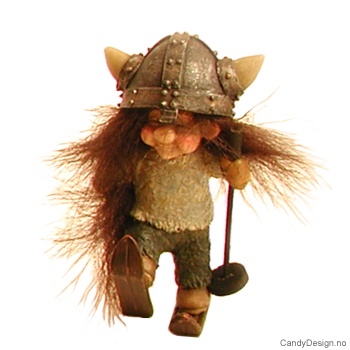 Vikingtroll på ski med fluffy hår