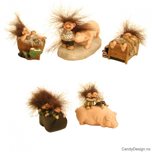 Small trolls assorted