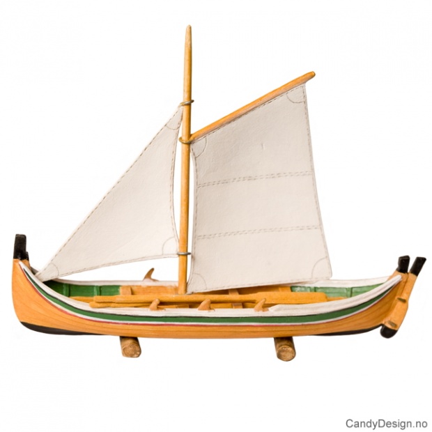 Nordlandsboat souvenir with sail